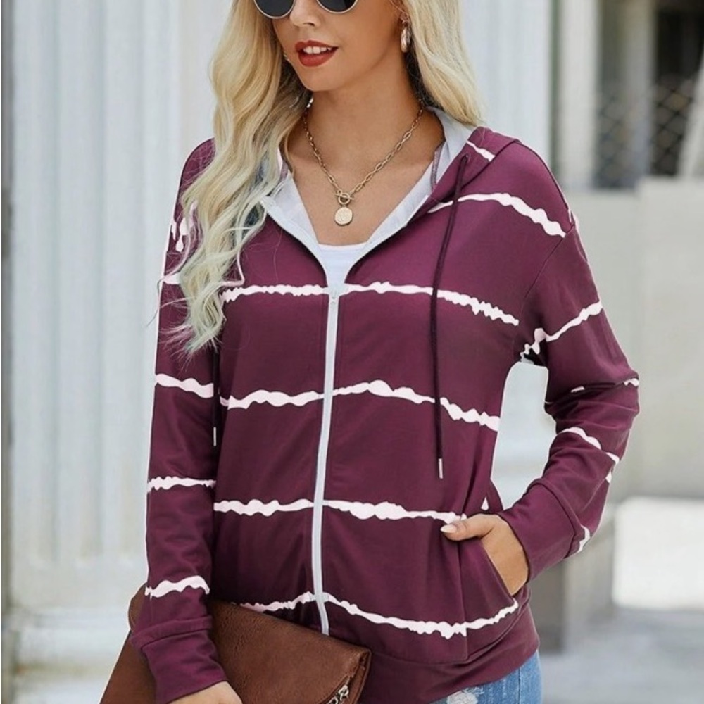1049.  💜Maroon Striped Zip-Up Jacket